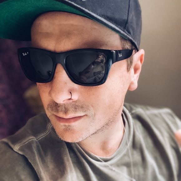 Ray-ban Sunglasses - Picture 2 of 6